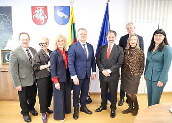 Visagine lankėsi Italijos ambasadorius