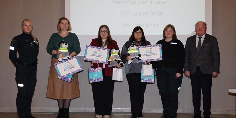 Projekto „Saugiausia Kauno rajono seniūnija“ nugalėtojai/Kauno raj.sav.nuotr.