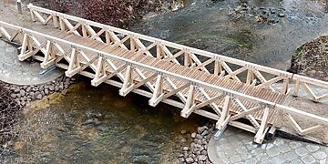 Medinis pėsčiųjų tiltas per Mažupės upę/Nuotraukos autorius - Viktoras Stanislovaitis