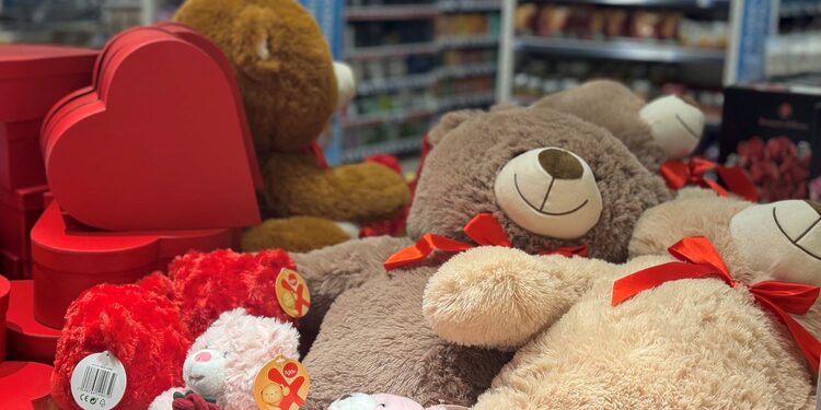 Valentino dovanos / „Maxima“ nuotr.