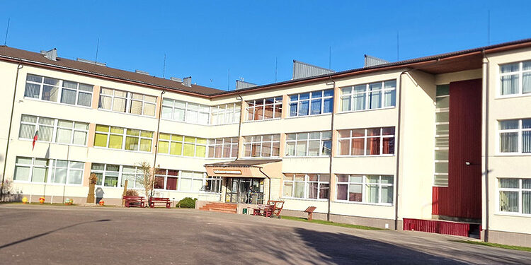 Vaižganto progimnazija/Radviliškio raj.sav.nuotr.