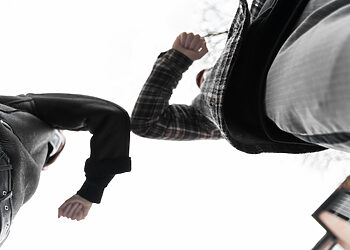 Teismui perduota byla dėl neteisėto laisvės atėmimo ir kitų nusikaltimų