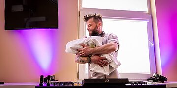 Pirmagimė pasitikta su gyvai leidžiamais muzikos kūriniais/G. Mockutės - Zgirskienės nuotr.