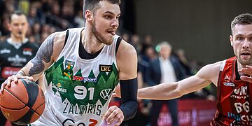 Žaidėjus patausojęs „Žalgiris“ turėjo paprakaituoti dėl pergalės Utenoje