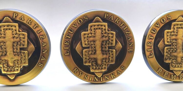 Laisvės kovotojų atminimo įamžinimo ženklai/Panevėžio m.sav.nuotr.