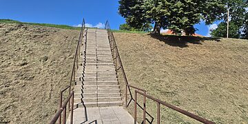 Laiptai link Biržų pilies/Biržų raj.sav.nuotr.