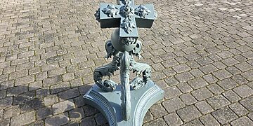 Į Kėdainių rotušės kiemelį sugrįžo išskirtinis istorinis akcentas – saulės laikrodis