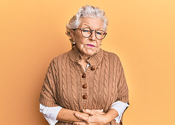 Kaune sulaikyti plėšimu įtariami asmenys, užpuolę senjorę