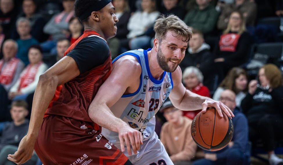 Kosminė kova Utenoje: B. Krikkes dėjimas ir atšaukta pražanga lėmė jonaviečių pergalę