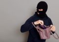 Kauno policija aiškinasi, kas apiplėšė žmogų