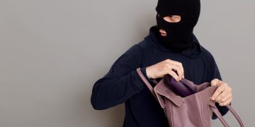 Kauno policija aiškinasi, kas apiplėšė žmogų