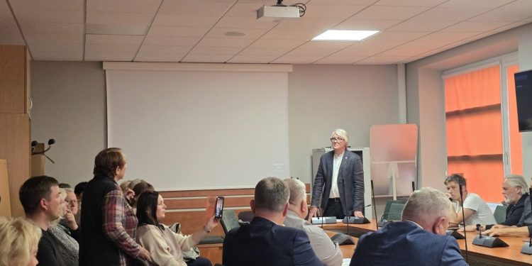 Projektinio pasiūlymo pristatymas/Anykščių raj.sav.nuotr.