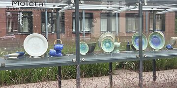 Molėtuose pristatoma nauja paroda – „Kristalinių glazūrų alchemija“