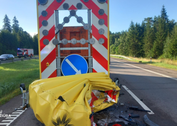 Magistraliniuose keliuose ir greitkeliuose pradėti naudoti mobilieji smūgio slopintuvai