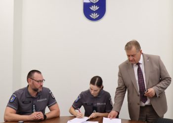 Ignalinoje pasirašyta pareigūno rėmimo sutartis