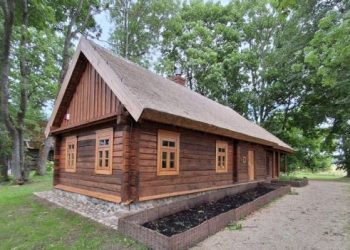 Anykšių rajone sutvarkyta Maleišių etnoarchitektūrinė sodyba su svirnu